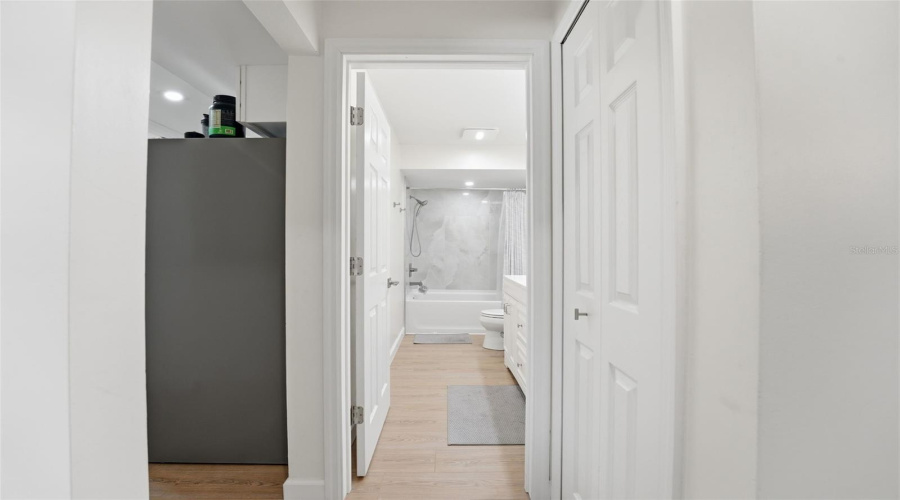 Sarasota, Florida 34232, 3 Bedroom Bedrooms, ,2 Bathroombathrooms,Residential,For Sale,Cambridge,0,Mfra4698789