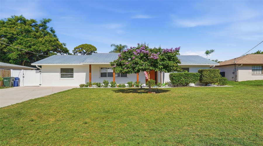 Sarasota, Florida 34232, 3 Bedroom Bedrooms, ,2 Bathroombathrooms,Residential,For Sale,Cambridge,0,Mfra4698789