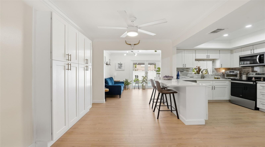 Sarasota, Florida 34232, 3 Bedroom Bedrooms, ,2 Bathroombathrooms,Residential,For Sale,Cambridge,0,Mfra4698789