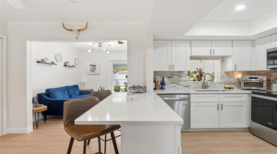 Sarasota, Florida 34232, 3 Bedroom Bedrooms, ,2 Bathroombathrooms,Residential,For Sale,Cambridge,0,Mfra4698789