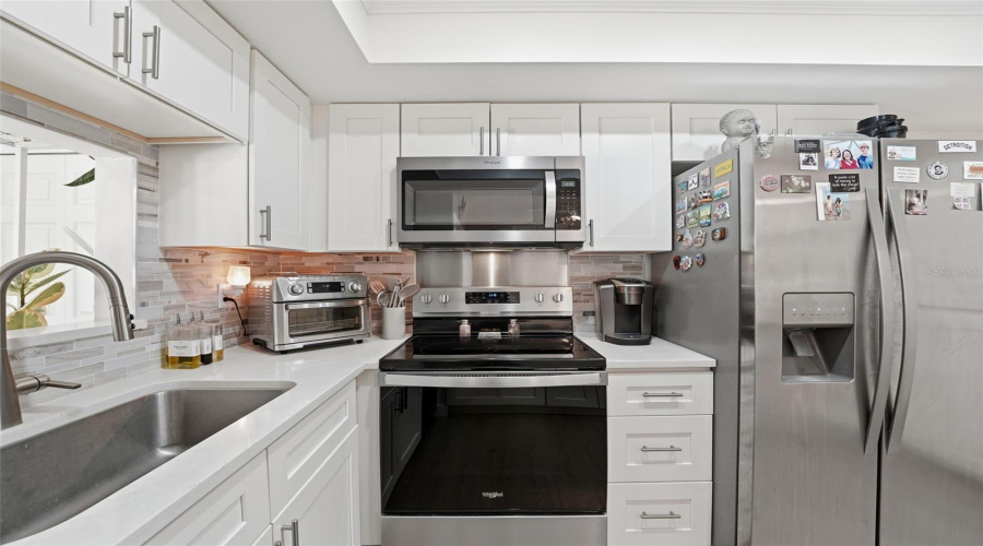 Sarasota, Florida 34232, 3 Bedroom Bedrooms, ,2 Bathroombathrooms,Residential,For Sale,Cambridge,0,Mfra4698789