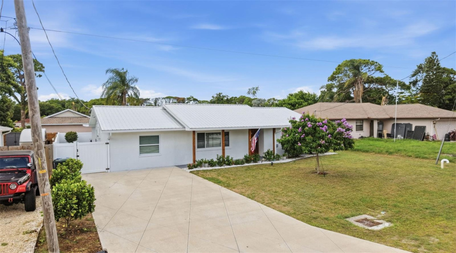 Sarasota, Florida 34232, 3 Bedroom Bedrooms, ,2 Bathroombathrooms,Residential,For Sale,Cambridge,0,Mfra4698789