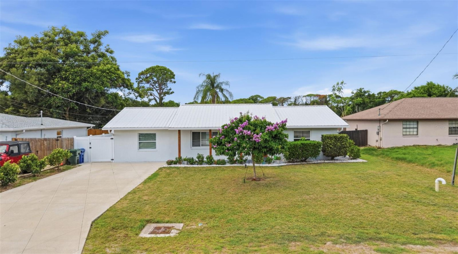 Sarasota, Florida 34232, 3 Bedroom Bedrooms, ,2 Bathroombathrooms,Residential,For Sale,Cambridge,0,Mfra4698789