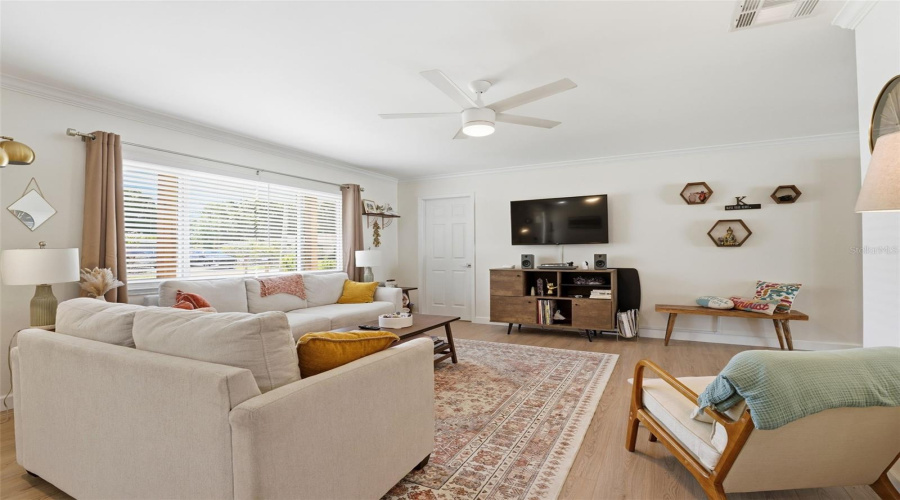 Sarasota, Florida 34232, 3 Bedroom Bedrooms, ,2 Bathroombathrooms,Residential,For Sale,Cambridge,0,Mfra4698789