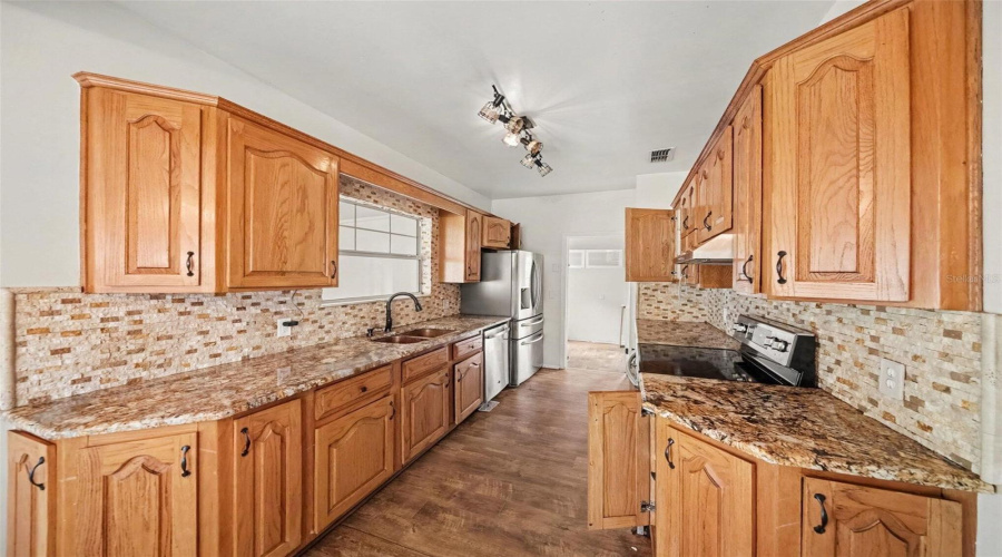 Brandon, Florida 33510, 4 Bedroom Bedrooms, ,5 Bathroombathrooms,Residential,For Sale,Windhorst,0,Mfro6431364