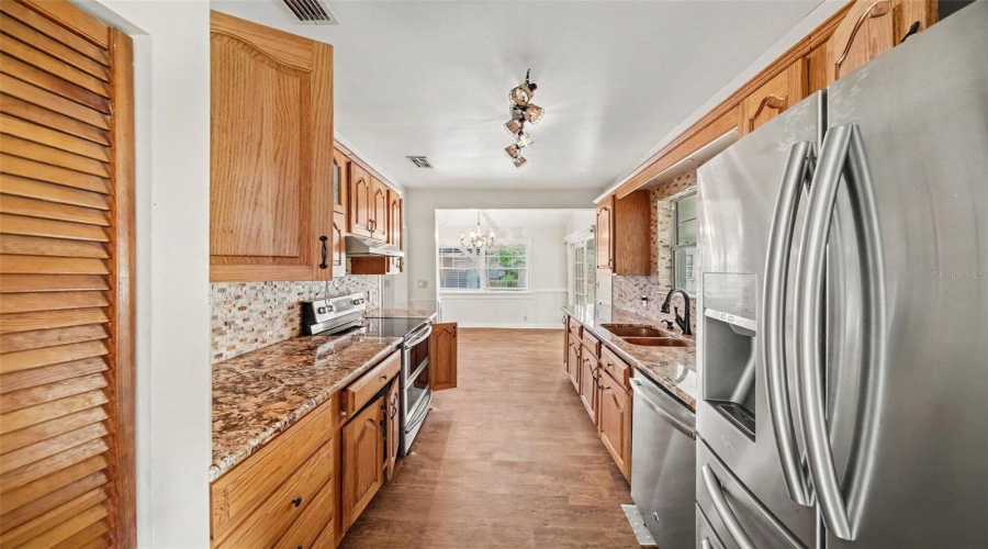 Brandon, Florida 33510, 4 Bedroom Bedrooms, ,5 Bathroombathrooms,Residential,For Sale,Windhorst,0,Mfro6431364