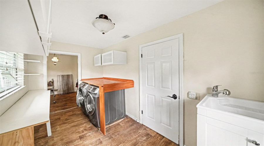 Brandon, Florida 33510, 4 Bedroom Bedrooms, ,5 Bathroombathrooms,Residential,For Sale,Windhorst,0,Mfro6431364