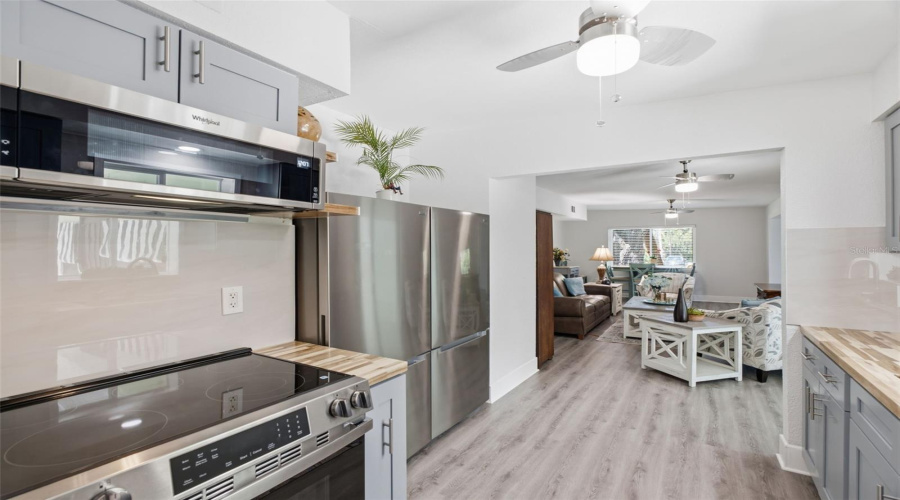 Largo, Florida 33770, 3 Bedroom Bedrooms, ,2 Bathroombathrooms,Residential,For Sale,Adele,0,Mfrtb8534025