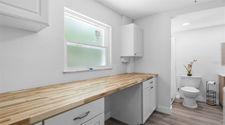 Largo, Florida 33770, 3 Bedroom Bedrooms, ,2 Bathroombathrooms,Residential,For Sale,Adele,0,Mfrtb8534025