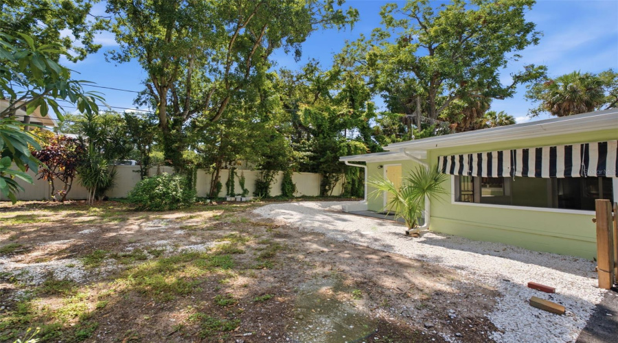 Largo, Florida 33770, 3 Bedroom Bedrooms, ,2 Bathroombathrooms,Residential,For Sale,Adele,0,Mfrtb8534025