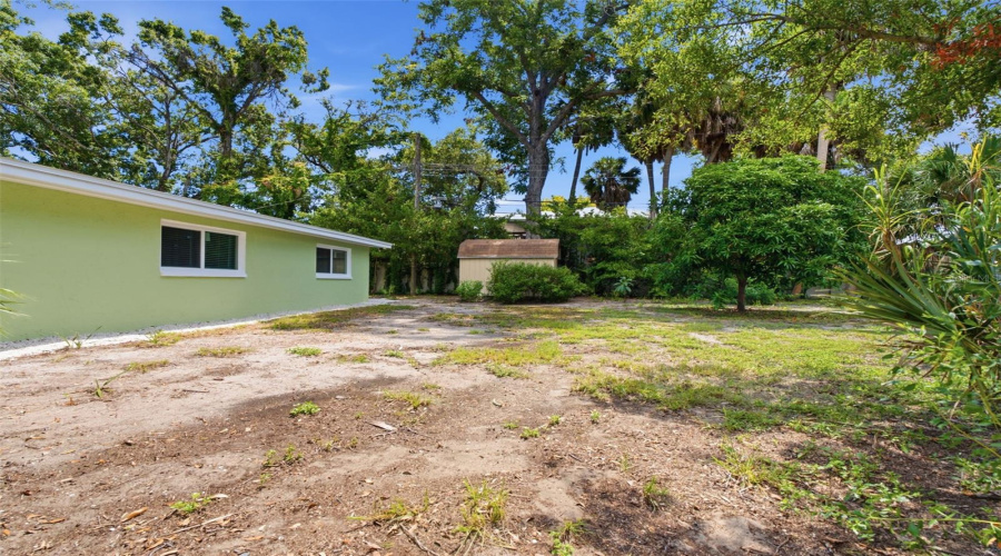 Largo, Florida 33770, 3 Bedroom Bedrooms, ,2 Bathroombathrooms,Residential,For Sale,Adele,0,Mfrtb8534025