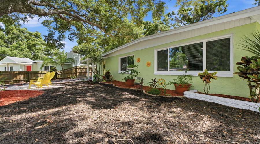 Largo, Florida 33770, 3 Bedroom Bedrooms, ,2 Bathroombathrooms,Residential,For Sale,Adele,0,Mfrtb8534025
