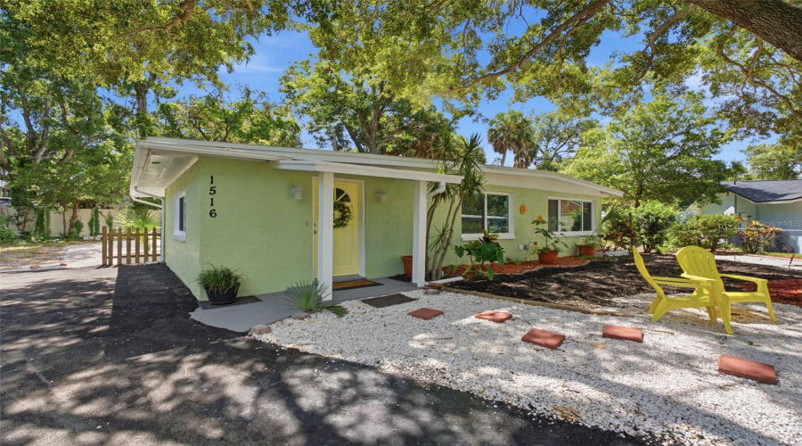 Largo, Florida 33770, 3 Bedroom Bedrooms, ,2 Bathroombathrooms,Residential,For Sale,Adele,0,Mfrtb8534025