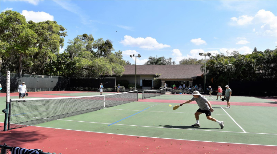 Sarasota, Florida 34231, 2 Bedroom Bedrooms, ,2 Bathroombathrooms,Residential,For Sale,Pelican Cove,0,Mfra4684670