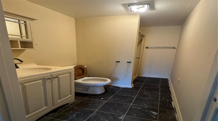 Plant City, Florida 33566, 3 Bedroom Bedrooms, ,3 Bathroombathrooms,Residential,For Sale,Kipp,0,Mfrtb8534906