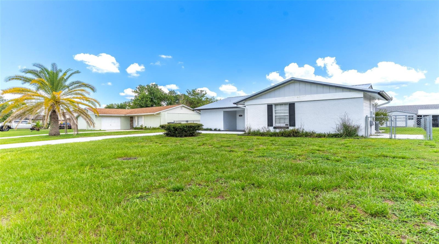 Kissimmee, Florida 34759, 2 Bedroom Bedrooms, ,2 Bathroombathrooms,Residential,For Sale,Ball,0,Mfrl4962616