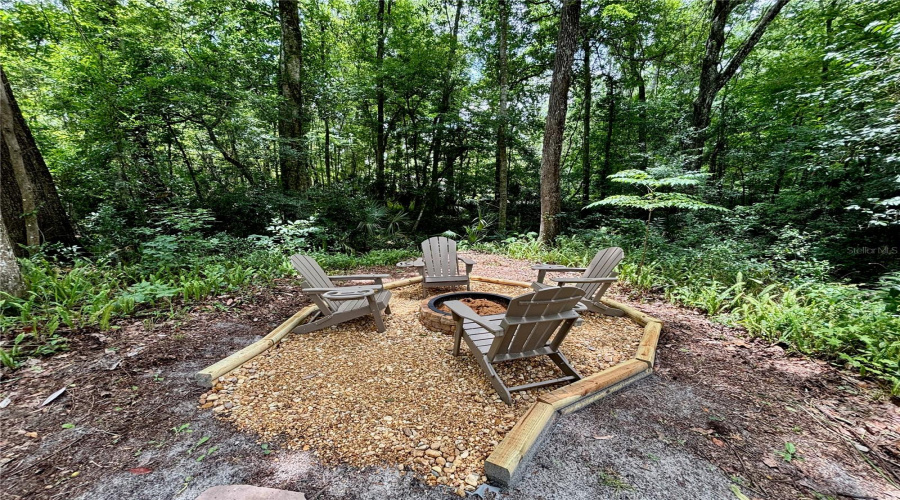 Gainesville, Florida 32606, 4 Bedroom Bedrooms, ,2 Bathroombathrooms,Residential,For Sale,33Rd,0,Mfrgc540583