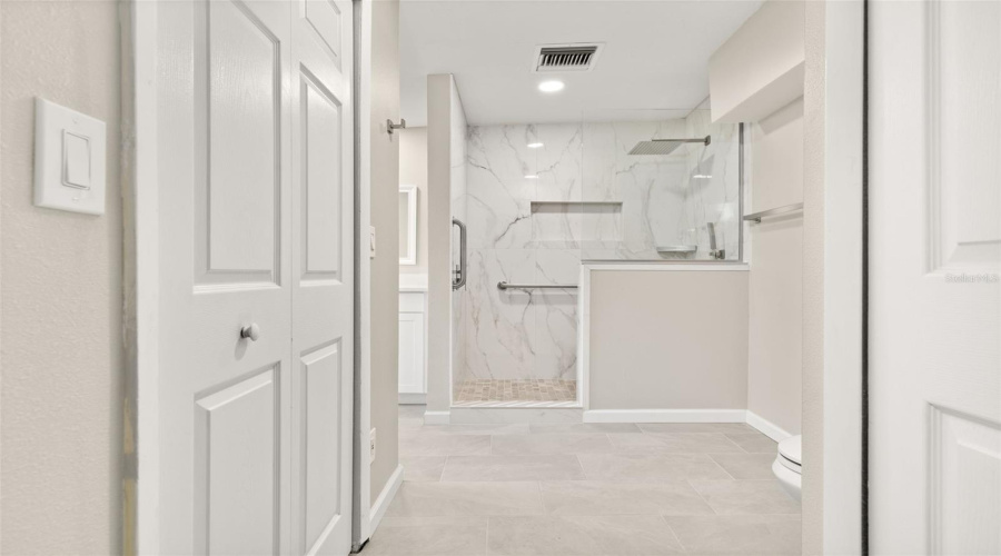 Sarasota, Florida 34231, 3 Bedroom Bedrooms, ,2 Bathroombathrooms,Residential,For Sale,Murdock,0,Mfra4687404
