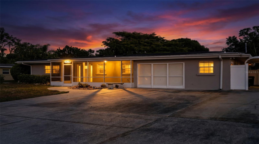 Sarasota, Florida 34231, 3 Bedroom Bedrooms, ,2 Bathroombathrooms,Residential,For Sale,Murdock,0,Mfra4687404