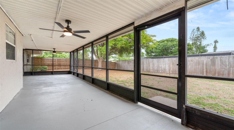 Sarasota, Florida 34231, 3 Bedroom Bedrooms, ,2 Bathroombathrooms,Residential,For Sale,Murdock,0,Mfra4687404