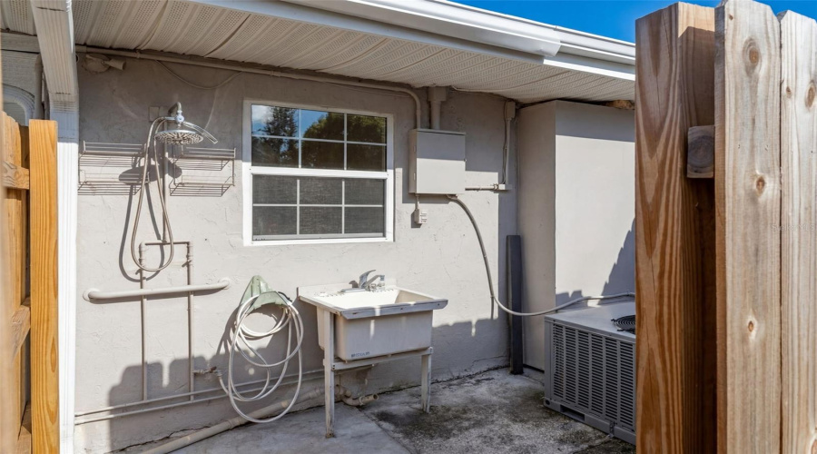 Sarasota, Florida 34231, 3 Bedroom Bedrooms, ,2 Bathroombathrooms,Residential,For Sale,Murdock,0,Mfra4687404