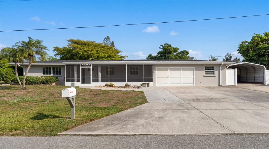 Sarasota, Florida 34231, 3 Bedroom Bedrooms, ,2 Bathroombathrooms,Residential,For Sale,Murdock,0,Mfra4687404