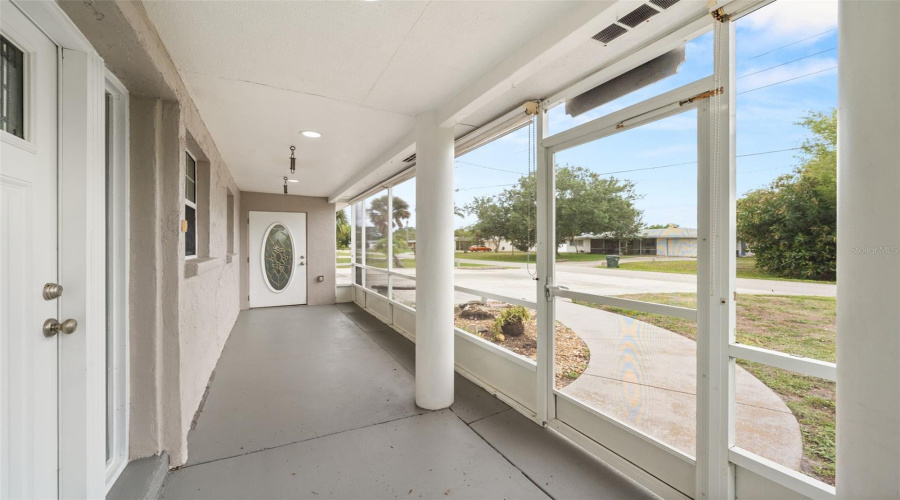 Sarasota, Florida 34231, 3 Bedroom Bedrooms, ,2 Bathroombathrooms,Residential,For Sale,Murdock,0,Mfra4687404
