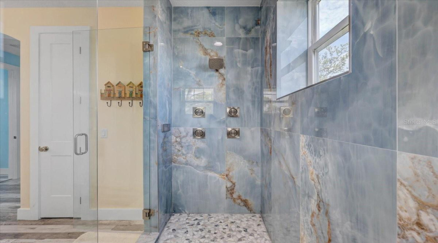 Hernando Beach, Florida 34607, 5 Bedroom Bedrooms, ,3 Bathroombathrooms,Residential,For Sale,5Th Isle,0,Mfrtb8542874