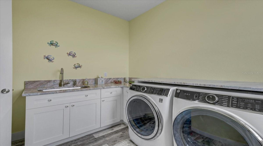 Hernando Beach, Florida 34607, 5 Bedroom Bedrooms, ,3 Bathroombathrooms,Residential,For Sale,5Th Isle,0,Mfrtb8542874