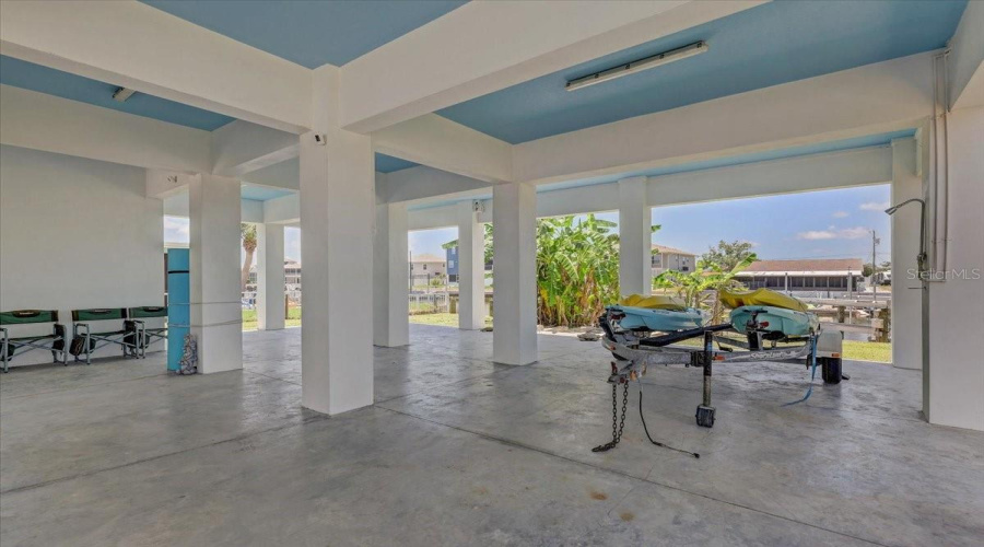 Hernando Beach, Florida 34607, 5 Bedroom Bedrooms, ,3 Bathroombathrooms,Residential,For Sale,5Th Isle,0,Mfrtb8542874