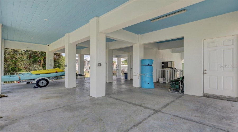 Hernando Beach, Florida 34607, 5 Bedroom Bedrooms, ,3 Bathroombathrooms,Residential,For Sale,5Th Isle,0,Mfrtb8542874