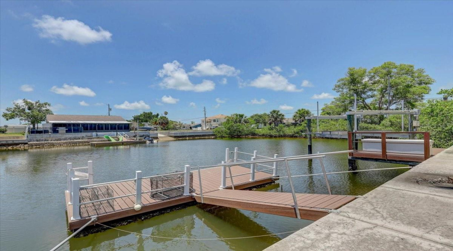Hernando Beach, Florida 34607, 5 Bedroom Bedrooms, ,3 Bathroombathrooms,Residential,For Sale,5Th Isle,0,Mfrtb8542874