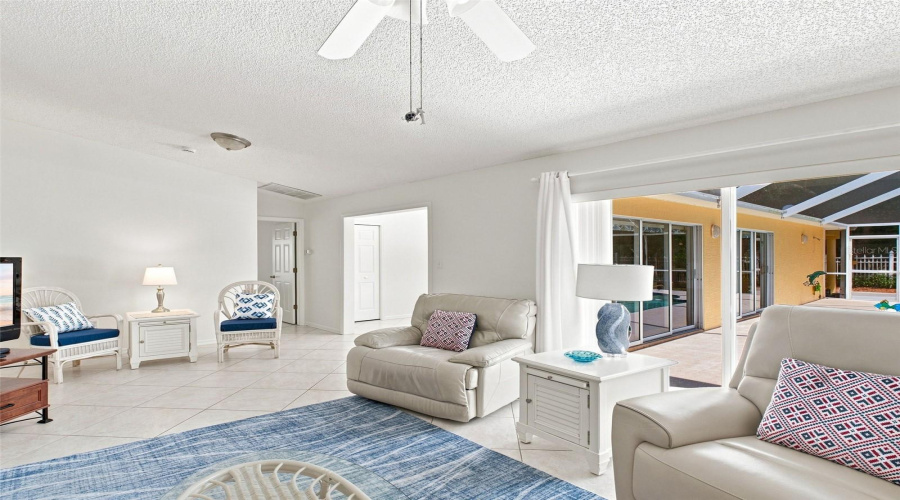 Tarpon Springs, Florida 34689, 4 Bedroom Bedrooms, ,4 Bathroombathrooms,Residential,For Sale,Florida,0,Mfrtb8535842