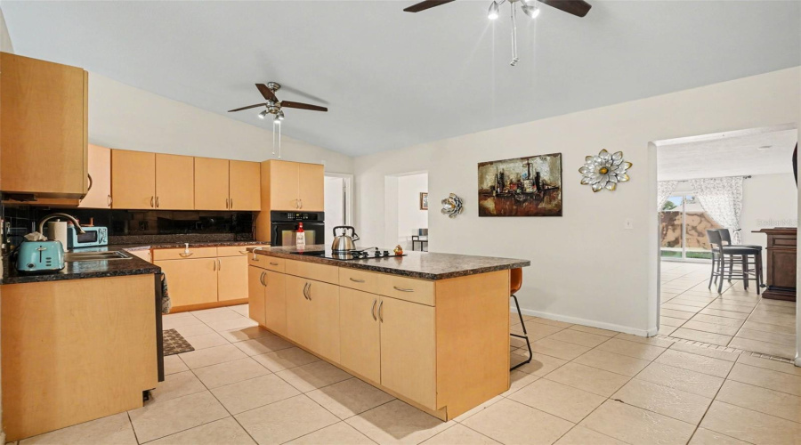 Valrico, Florida 33596, 5 Bedroom Bedrooms, ,2 Bathroombathrooms,Residential,For Sale,Spring Way,0,Mfrtb8500960