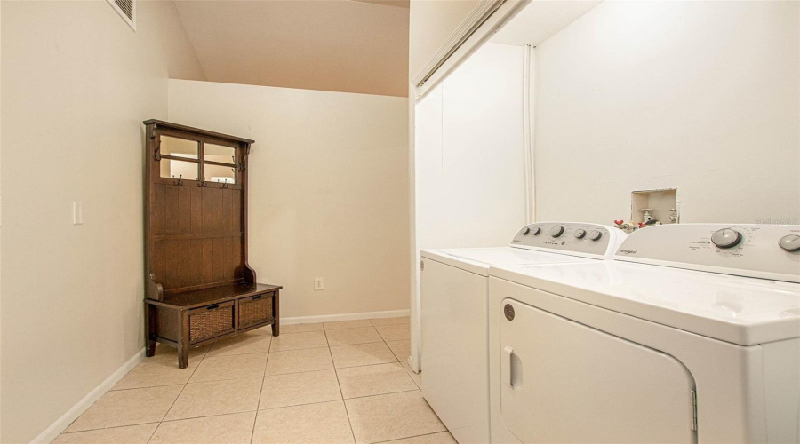 Valrico, Florida 33596, 5 Bedroom Bedrooms, ,2 Bathroombathrooms,Residential,For Sale,Spring Way,0,Mfrtb8500960