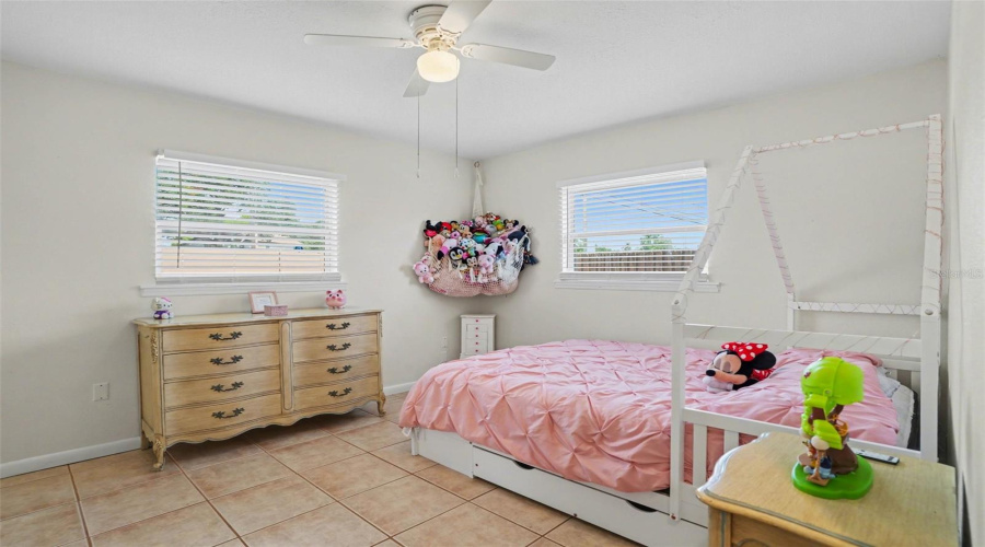 Valrico, Florida 33596, 5 Bedroom Bedrooms, ,2 Bathroombathrooms,Residential,For Sale,Spring Way,0,Mfrtb8500960