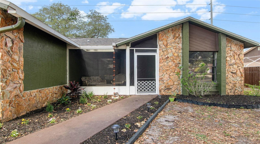 Valrico, Florida 33596, 5 Bedroom Bedrooms, ,2 Bathroombathrooms,Residential,For Sale,Spring Way,0,Mfrtb8500960