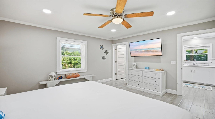 Holmes Beach, Florida 34217, 3 Bedroom Bedrooms, ,2 Bathroombathrooms,Residential,For Sale,75Th,0,Mfra4700904