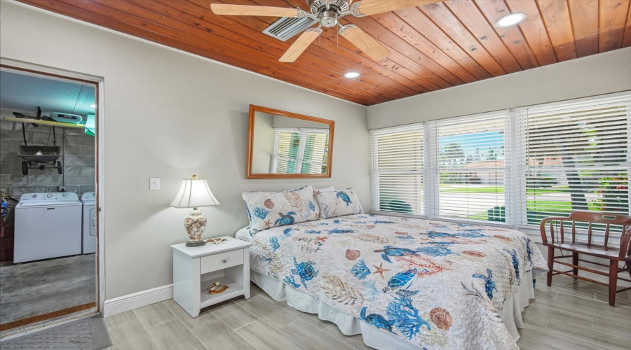 Holmes Beach, Florida 34217, 3 Bedroom Bedrooms, ,2 Bathroombathrooms,Residential,For Sale,75Th,0,Mfra4700904