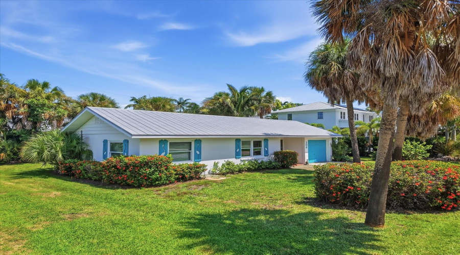Holmes Beach, Florida 34217, 3 Bedroom Bedrooms, ,2 Bathroombathrooms,Residential,For Sale,75Th,0,Mfra4700904