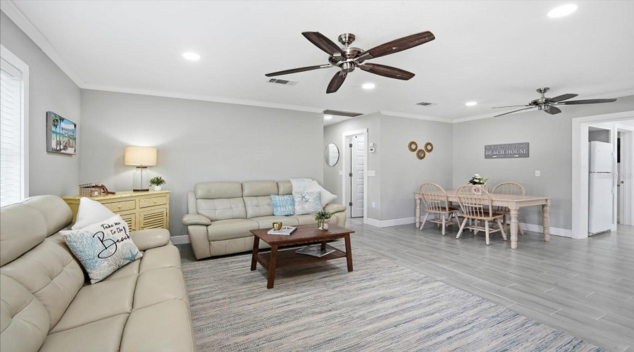 Holmes Beach, Florida 34217, 3 Bedroom Bedrooms, ,2 Bathroombathrooms,Residential,For Sale,75Th,0,Mfra4700904