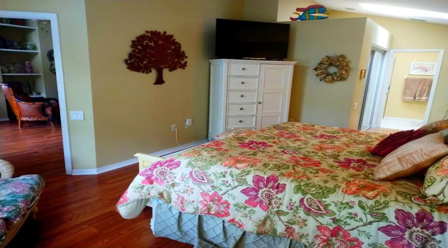 Plant City, Florida 33563, 2 Bedroom Bedrooms, ,2 Bathroombathrooms,Residential,For Sale,Walden Oaks,0,Mfrtb8490489