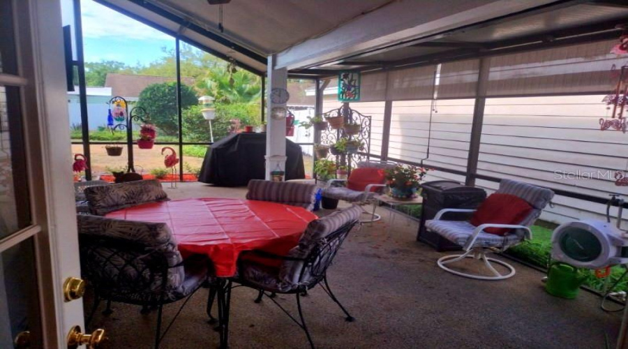 Plant City, Florida 33563, 2 Bedroom Bedrooms, ,2 Bathroombathrooms,Residential,For Sale,Walden Oaks,0,Mfrtb8490489