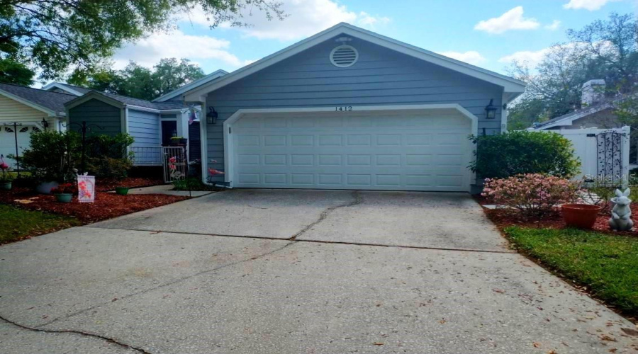 Plant City, Florida 33563, 2 Bedroom Bedrooms, ,2 Bathroombathrooms,Residential,For Sale,Walden Oaks,0,Mfrtb8490489