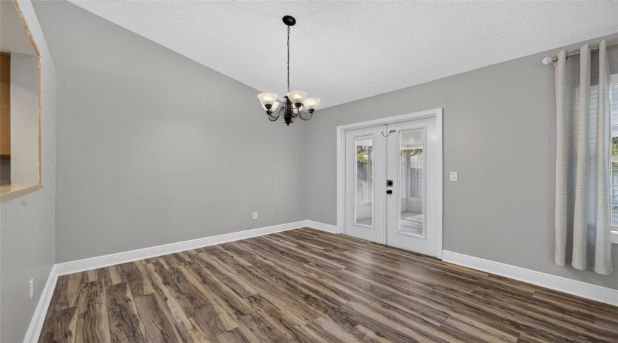 Oviedo, Florida 32765, 3 Bedroom Bedrooms, ,2 Bathroombathrooms,Residential,For Sale,Ward,0,Mfro6435121