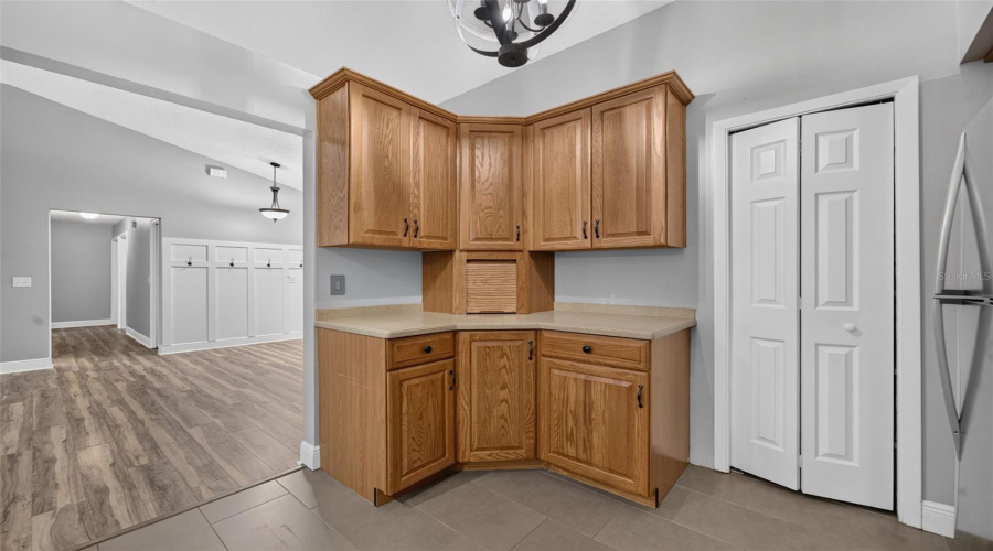 Oviedo, Florida 32765, 3 Bedroom Bedrooms, ,2 Bathroombathrooms,Residential,For Sale,Ward,0,Mfro6435121