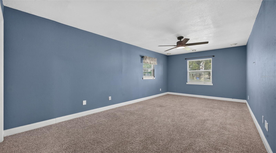 Oviedo, Florida 32765, 3 Bedroom Bedrooms, ,2 Bathroombathrooms,Residential,For Sale,Ward,0,Mfro6435121