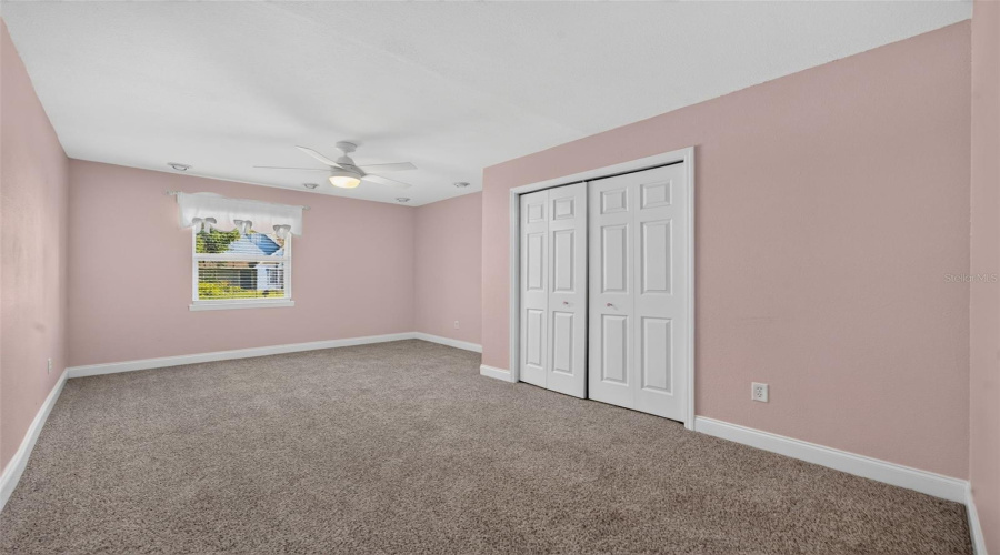Oviedo, Florida 32765, 3 Bedroom Bedrooms, ,2 Bathroombathrooms,Residential,For Sale,Ward,0,Mfro6435121