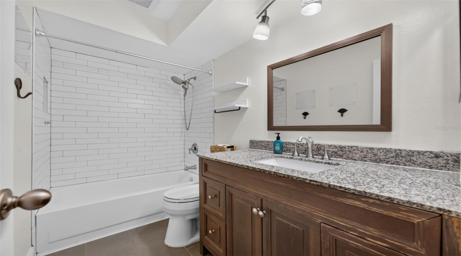 Oviedo, Florida 32765, 3 Bedroom Bedrooms, ,2 Bathroombathrooms,Residential,For Sale,Ward,0,Mfro6435121