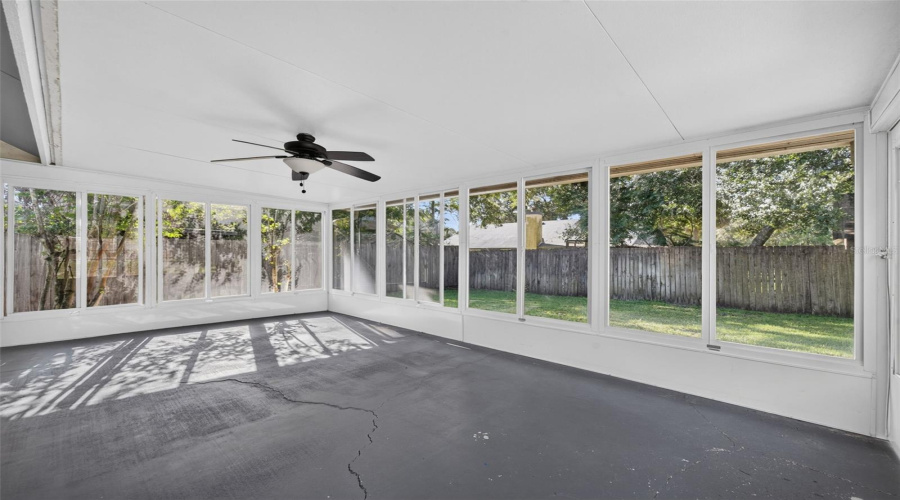 Oviedo, Florida 32765, 3 Bedroom Bedrooms, ,2 Bathroombathrooms,Residential,For Sale,Ward,0,Mfro6435121